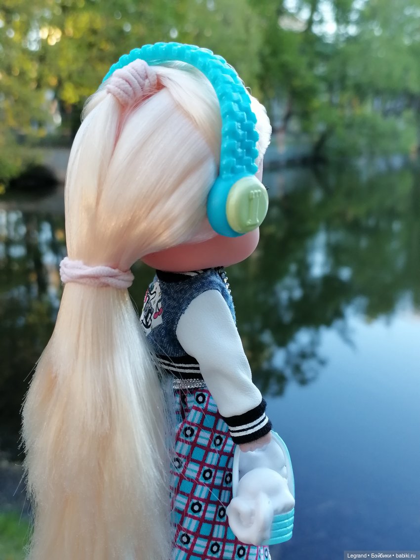 Санкт-Петербург: Алия у пруда в Таврическом саду