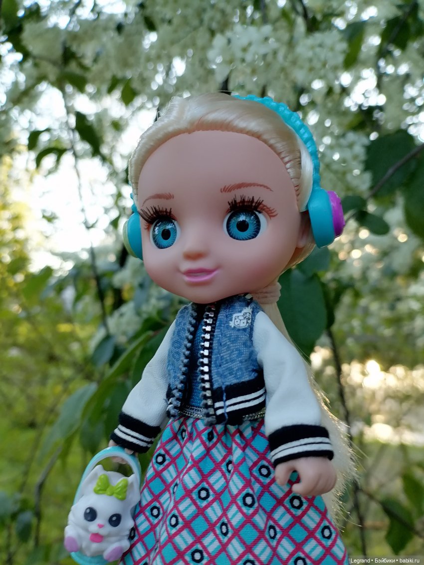 Санкт-Петербург: Алия и цветение черёмухи