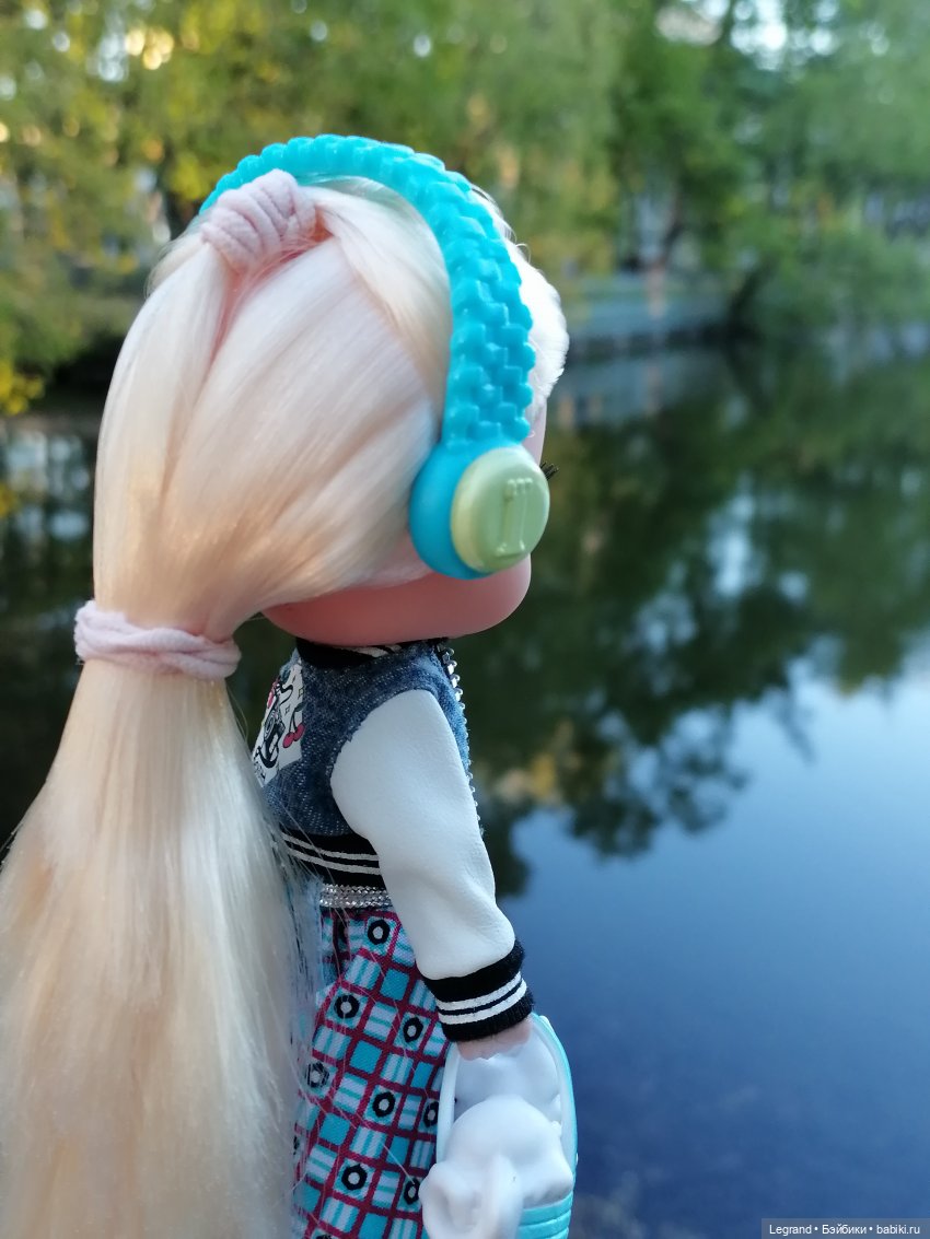 Санкт-Петербург: Алия у пруда в Таврическом саду