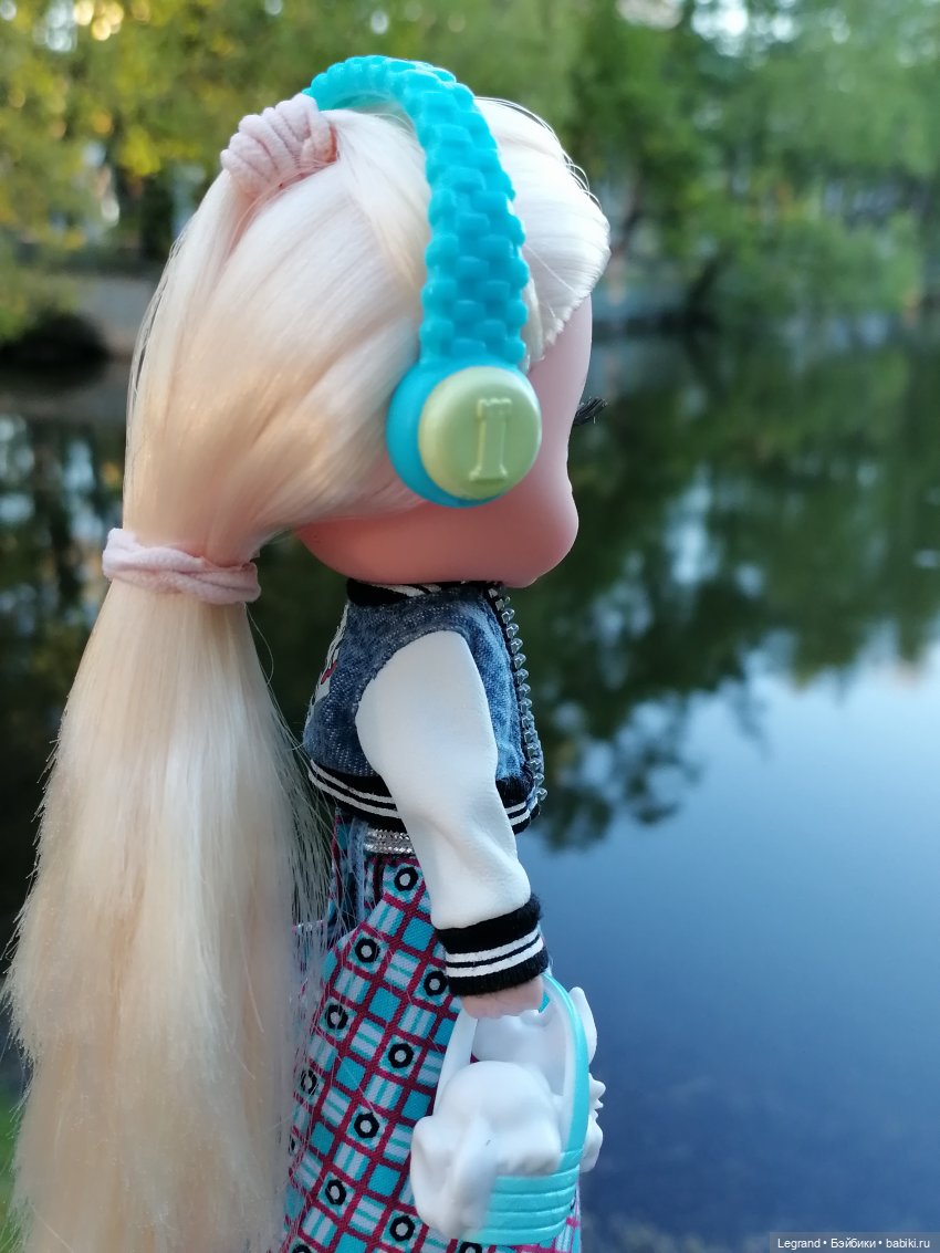 Санкт-Петербург: Алия у пруда в Таврическом саду