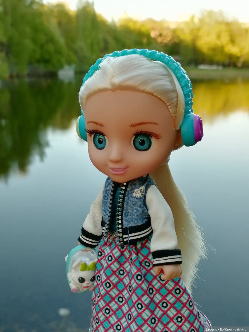 Санкт-Петербург: Алия у пруда в Таврическом саду