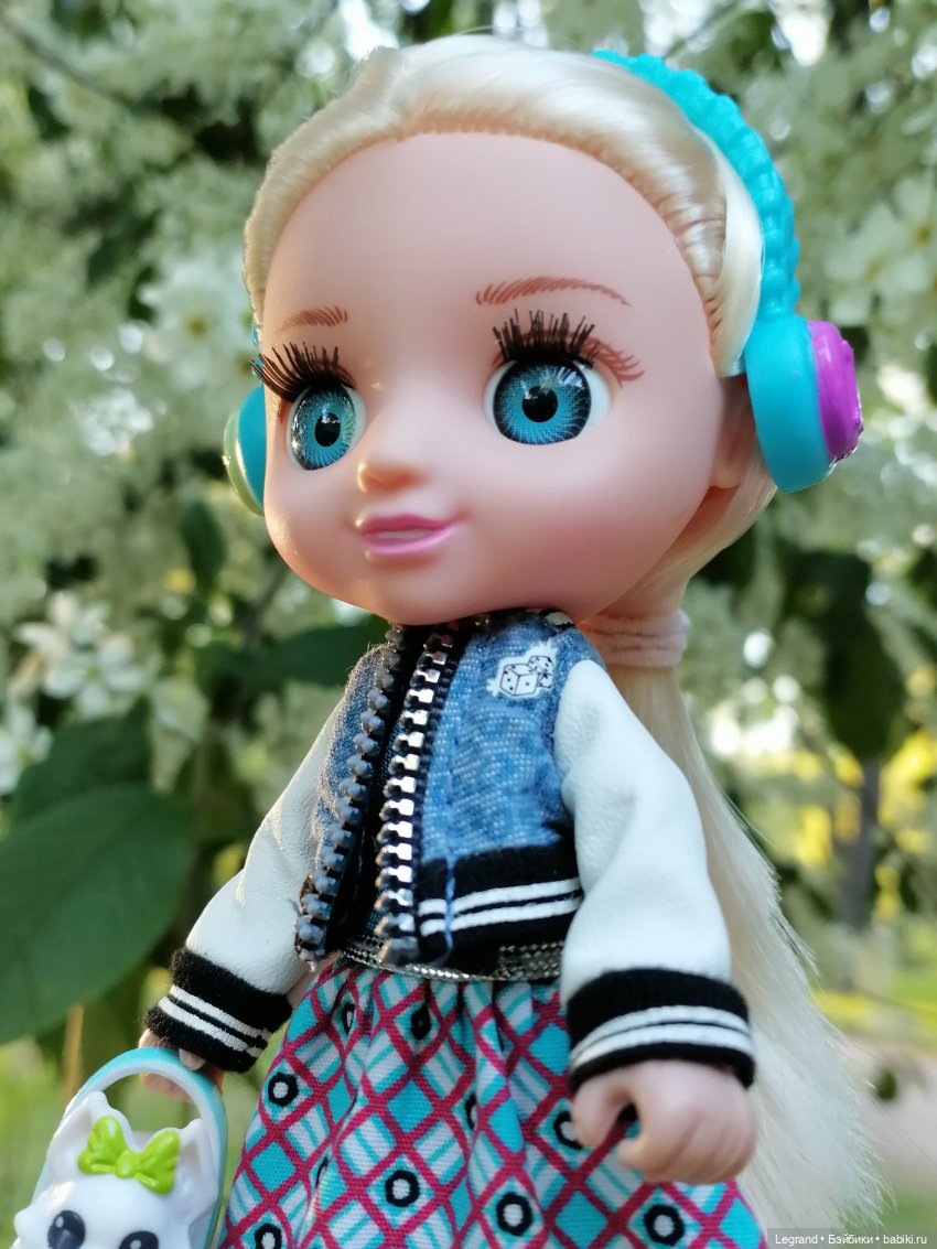 Санкт-Петербург: Алия и цветение черёмухи