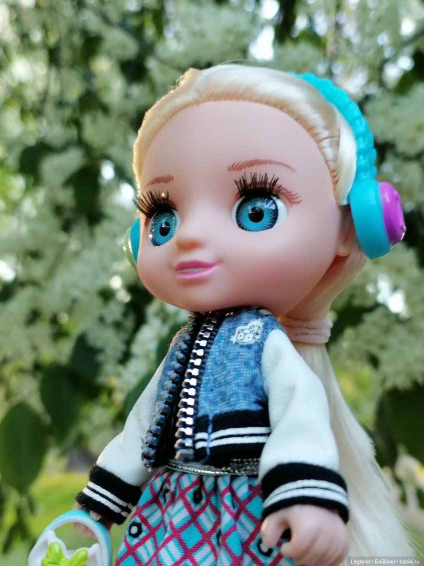 Санкт-Петербург: Алия и цветение черёмухи