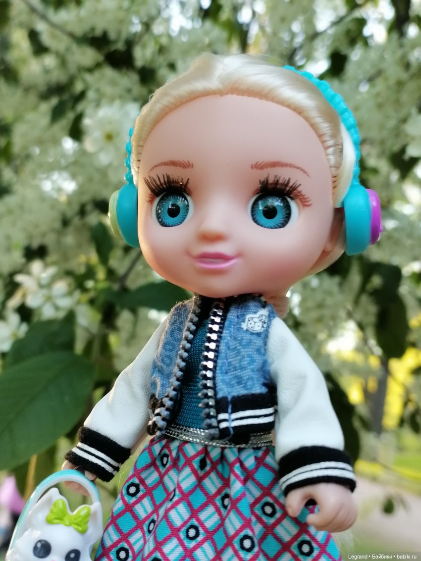 Санкт-Петербург: Алия и цветение черёмухи