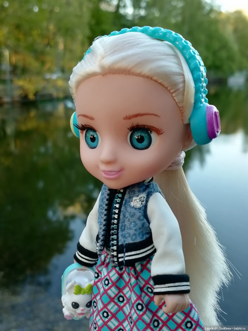 Санкт-Петербург: Алия у пруда в Таврическом саду