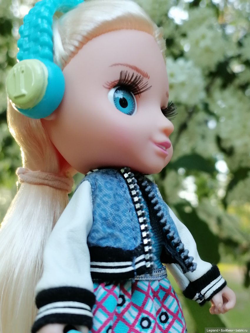 Санкт-Петербург: Алия и цветение черёмухи