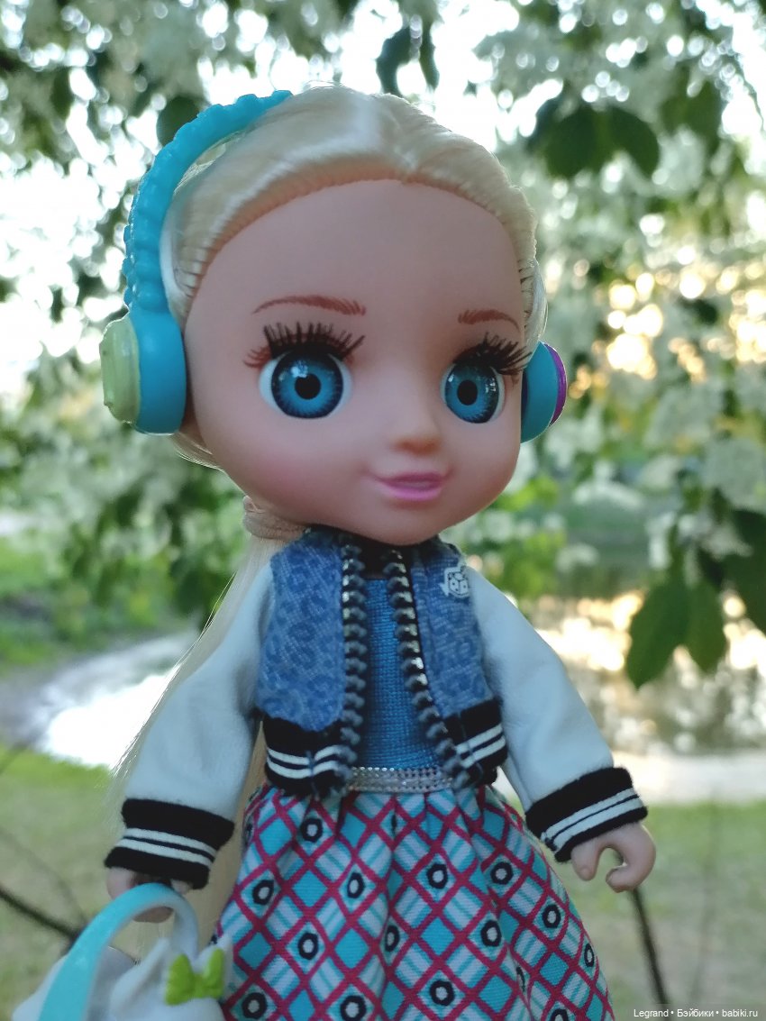 Санкт-Петербург: Алия и цветение черёмухи