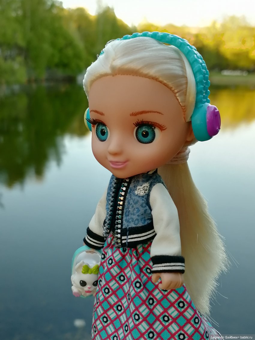 Санкт-Петербург: Алия у пруда в Таврическом саду