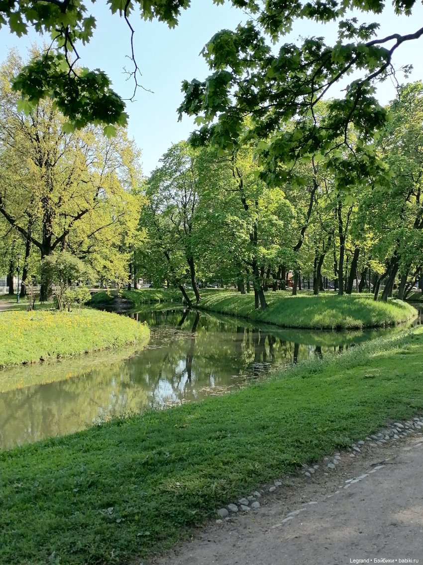 Санкт-Петербург: Таврический сад в мае