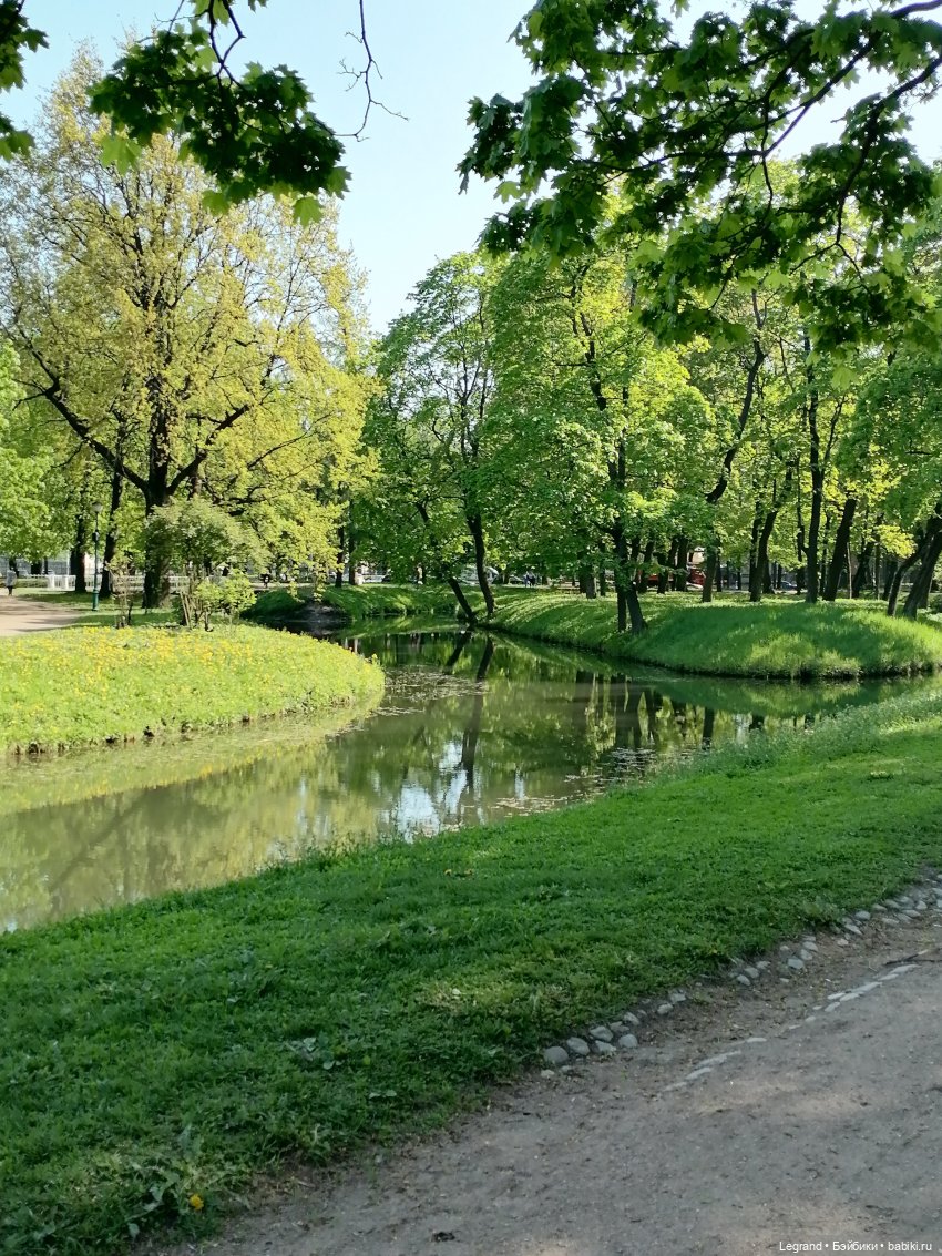 Санкт-Петербург: Таврический сад в мае