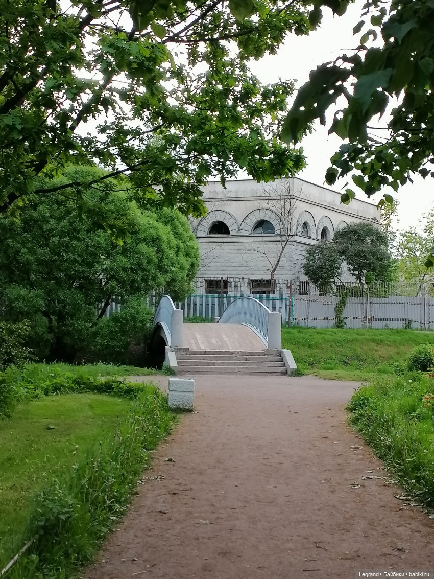 Санкт-Петербург: Таврический сад в начале июня