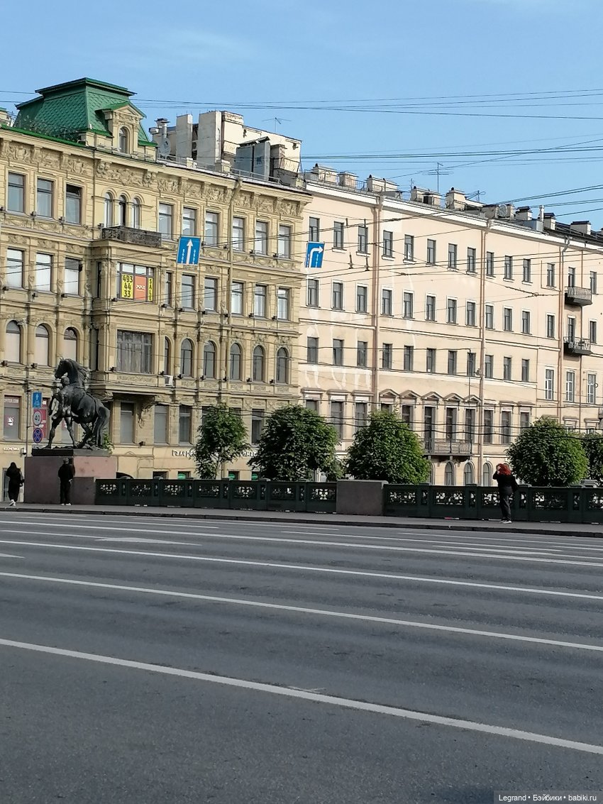 Санкт-Петербург: Невский проспект. Аланья на Аничковом мосту - часть вторая