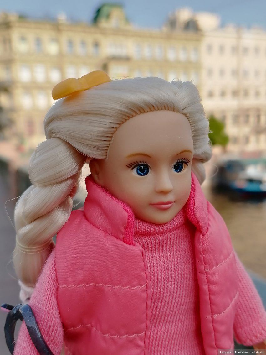 Санкт-Петербург: Кира на прогулке. Фонтанка, Аничков мост - часть первая