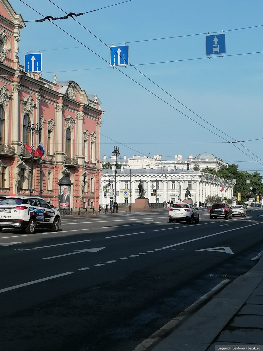 Санкт-Петербург: Невский проспект. Аланья на Аничковом мосту - часть первая