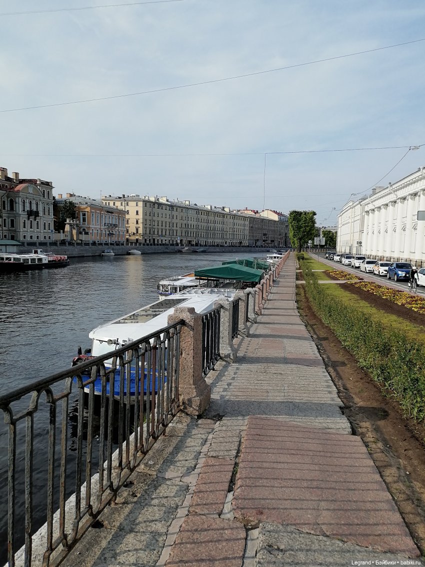 Санкт-Петербург: Невский проспект. Аланья на Аничковом мосту - часть первая