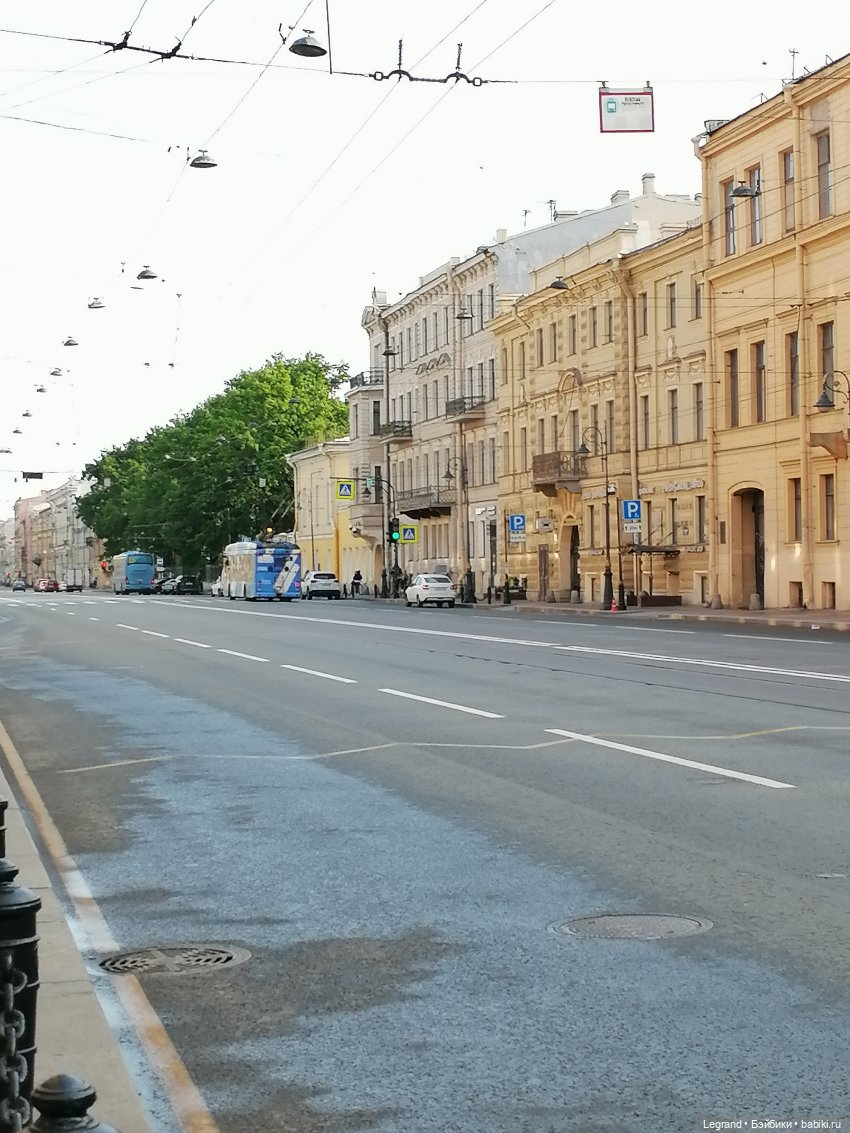 Санкт-Петербург: Невский проспект. Аланья на Аничковом мосту - часть вторая