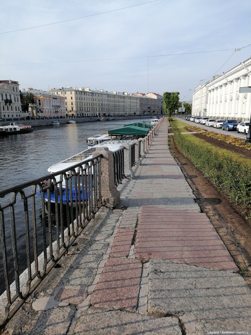 Санкт-Петербург: Невский проспект. Аланья на Аничковом мосту - часть первая