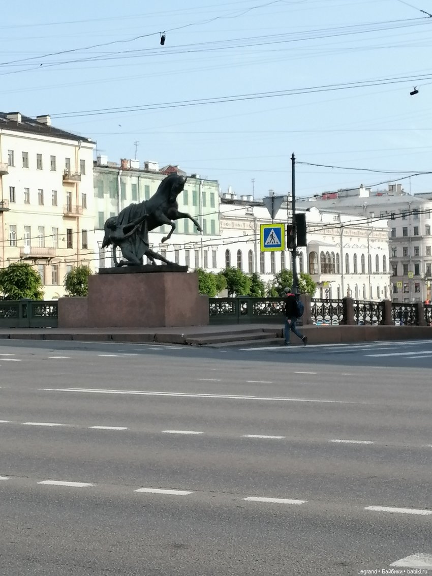 Санкт-Петербург: Невский проспект. Аланья на Аничковом мосту - часть вторая
