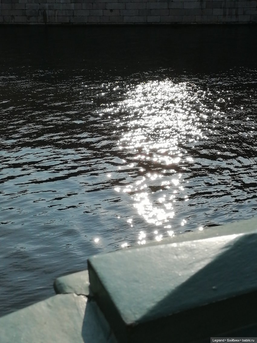 Санкт-Петербург: Невский проспект. Аланья на Аничковом мосту - часть первая