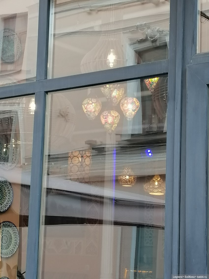 Санкт-Петербург: Невский проспект. Аланья на Аничковом мосту - часть вторая