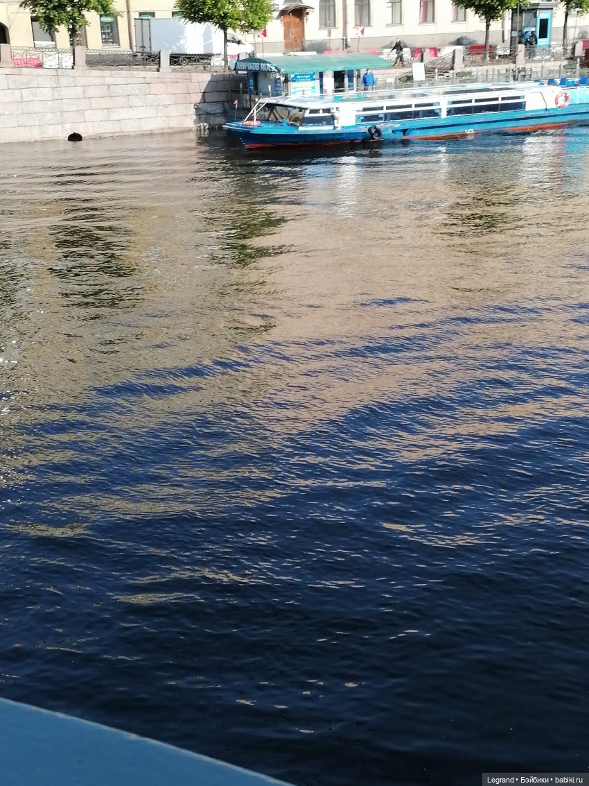 Санкт-Петербург: Невский проспект. Аланья на Аничковом мосту - часть первая