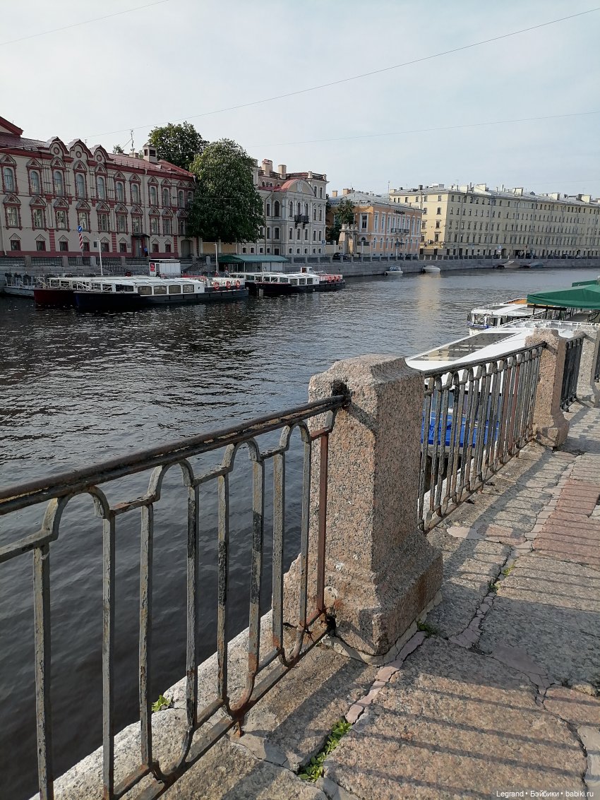 Санкт-Петербург: Невский проспект. Аланья на Аничковом мосту - часть первая