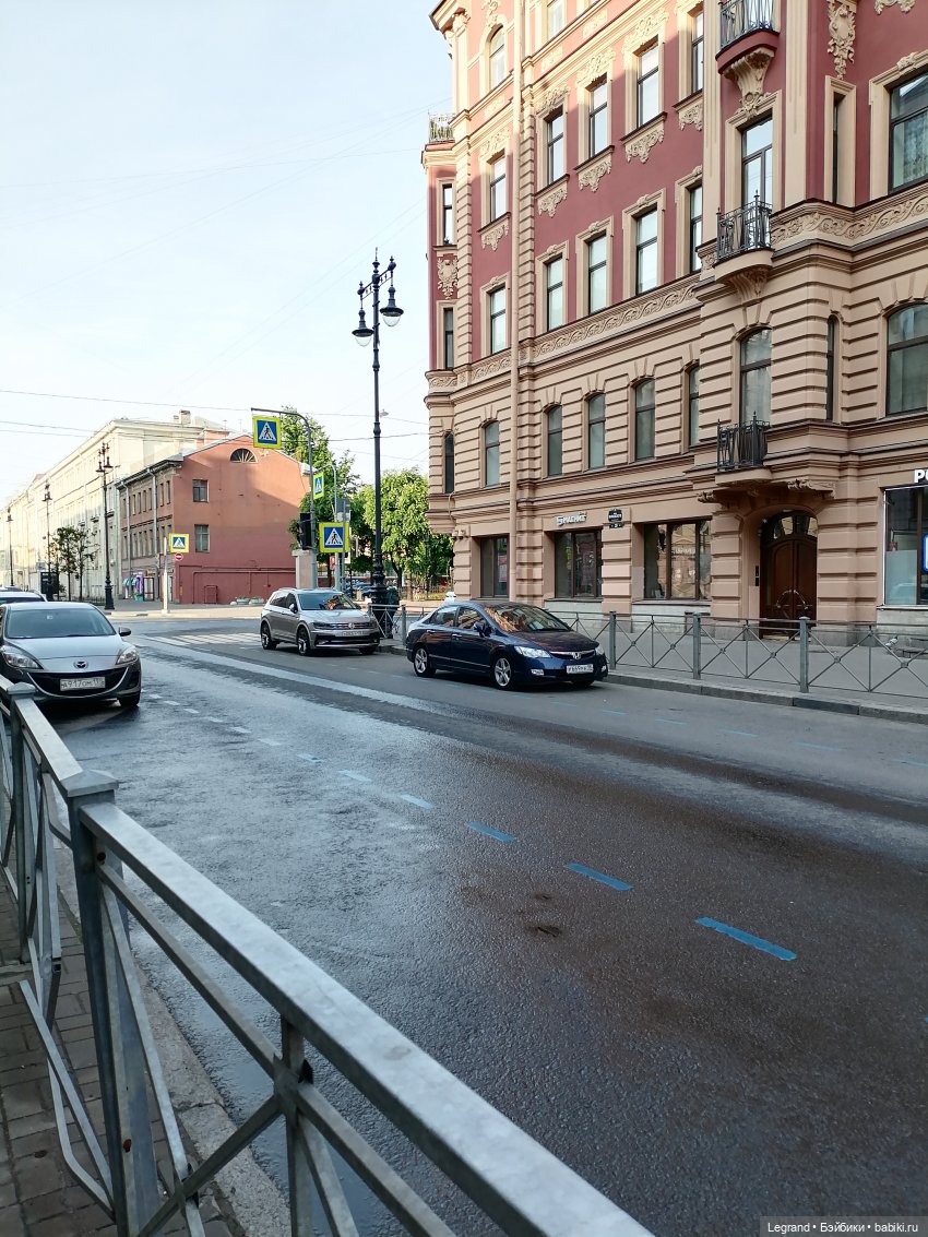 Санкт-Петербург: длинная прогулка с Кирой - по дороге к Невскому