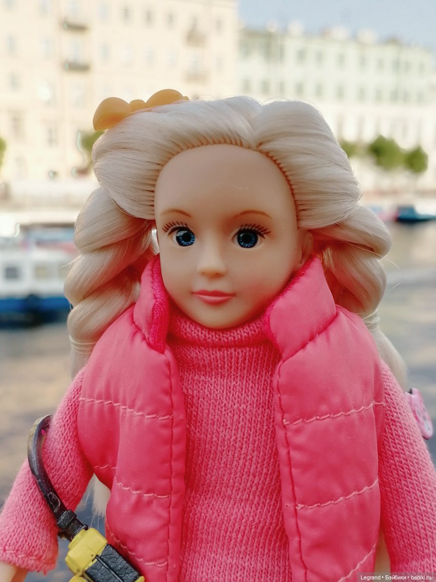 Санкт-Петербург: Кира на прогулке. Фонтанка, Аничков мост - часть первая (фото 9)