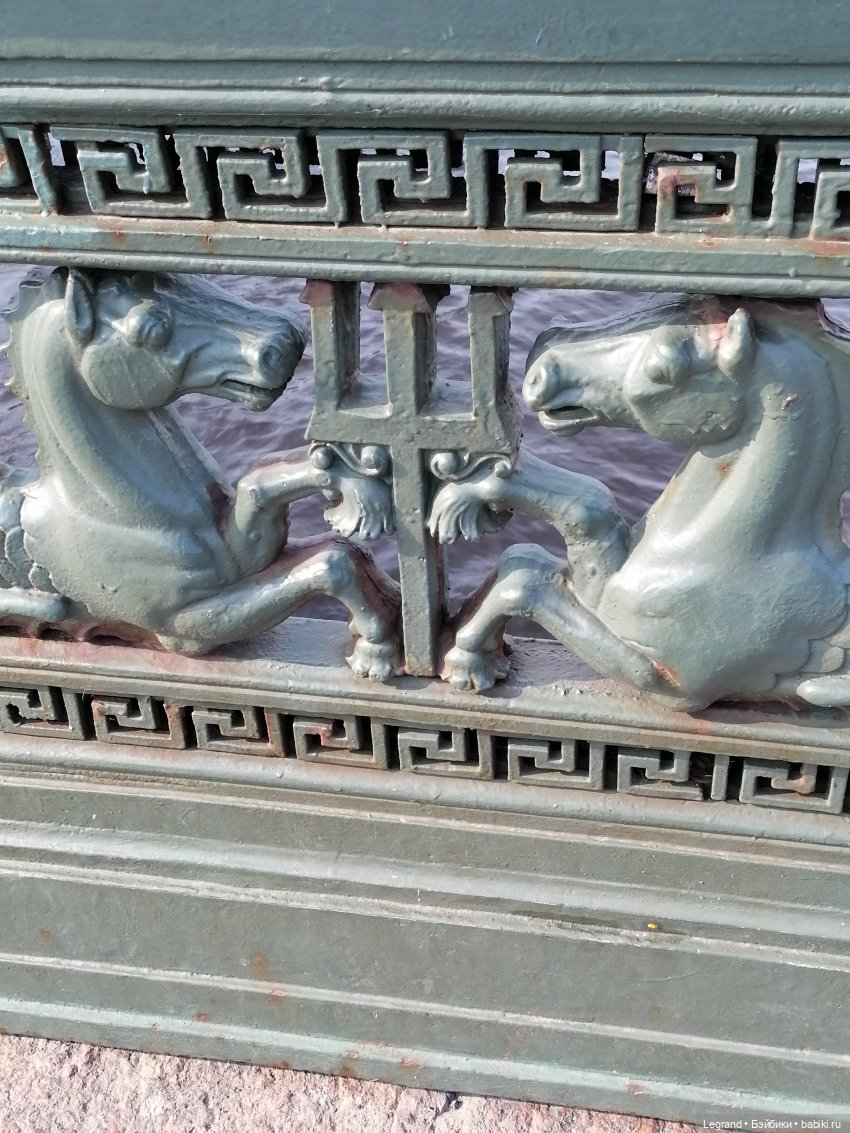 Санкт-Петербург: Невский проспект. Аланья на Аничковом мосту - часть вторая