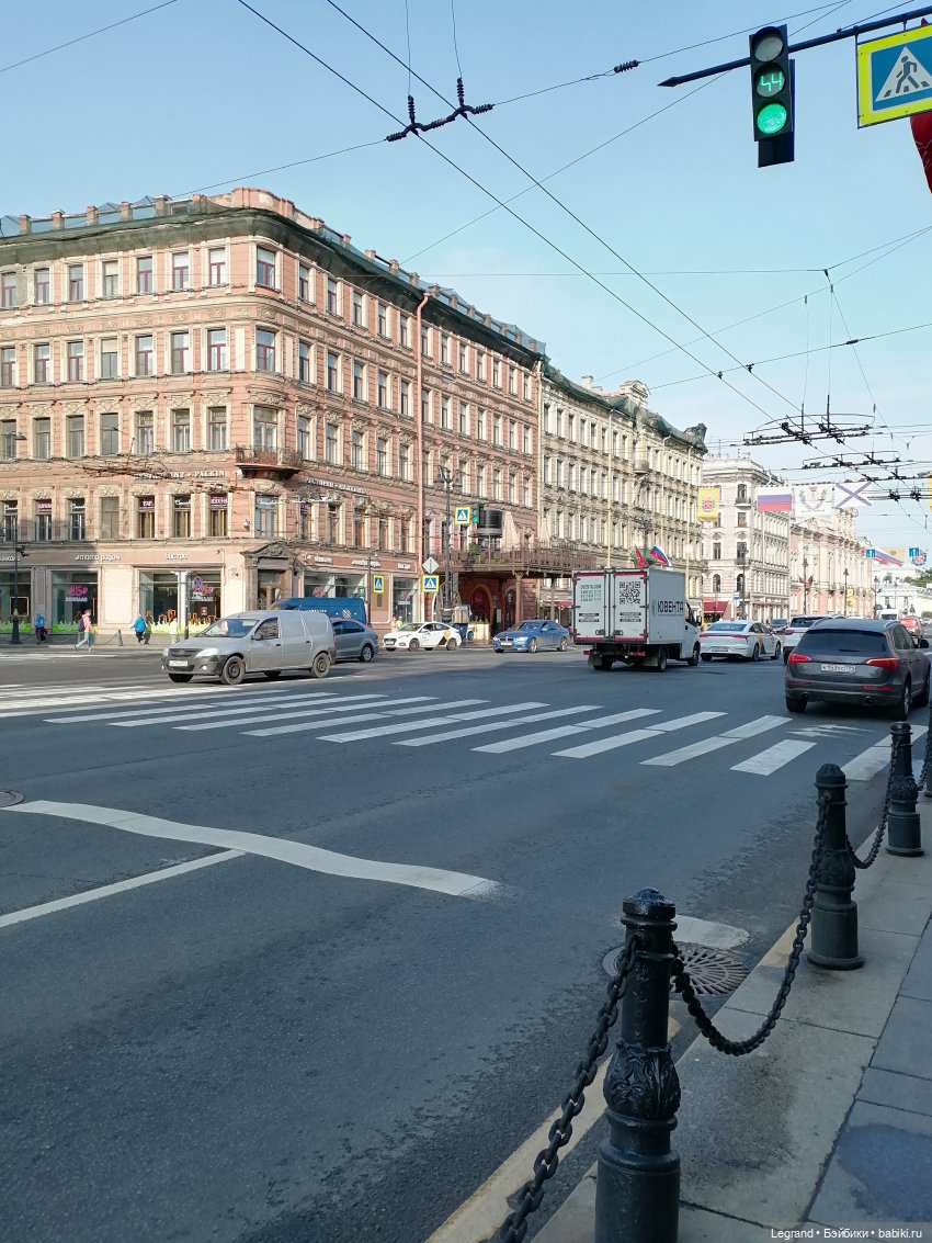 Санкт-Петербург: Невский проспект. Аланья на Аничковом мосту - часть первая (фото 10)