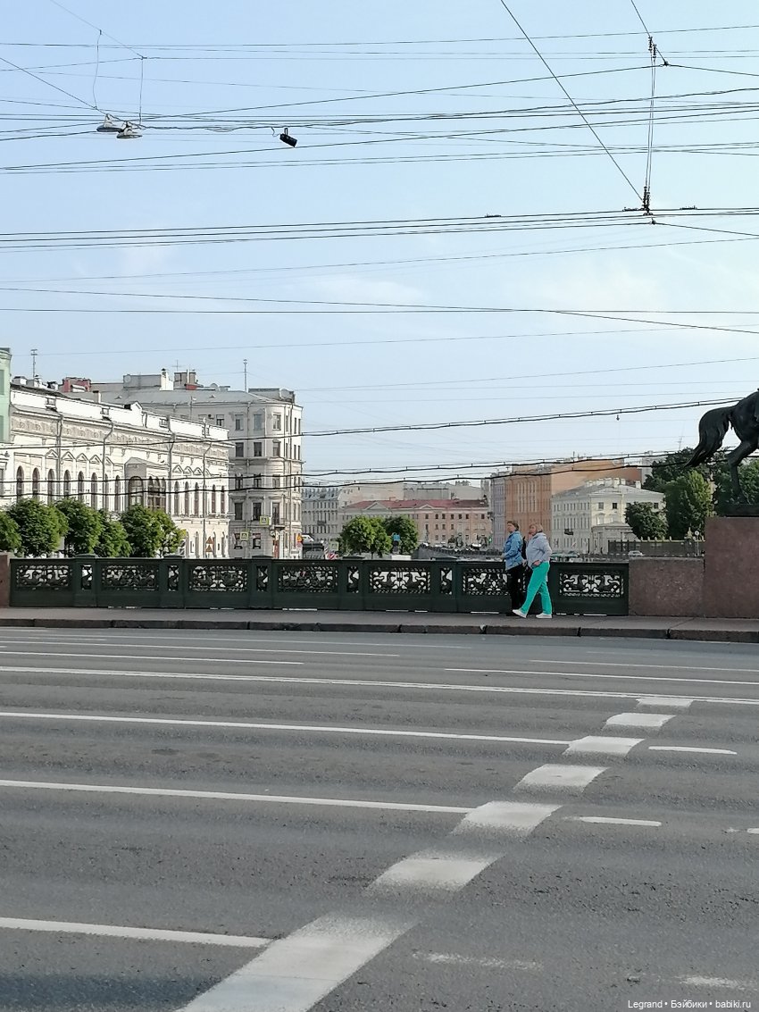 Санкт-Петербург: Невский проспект. Аланья на Аничковом мосту - часть вторая