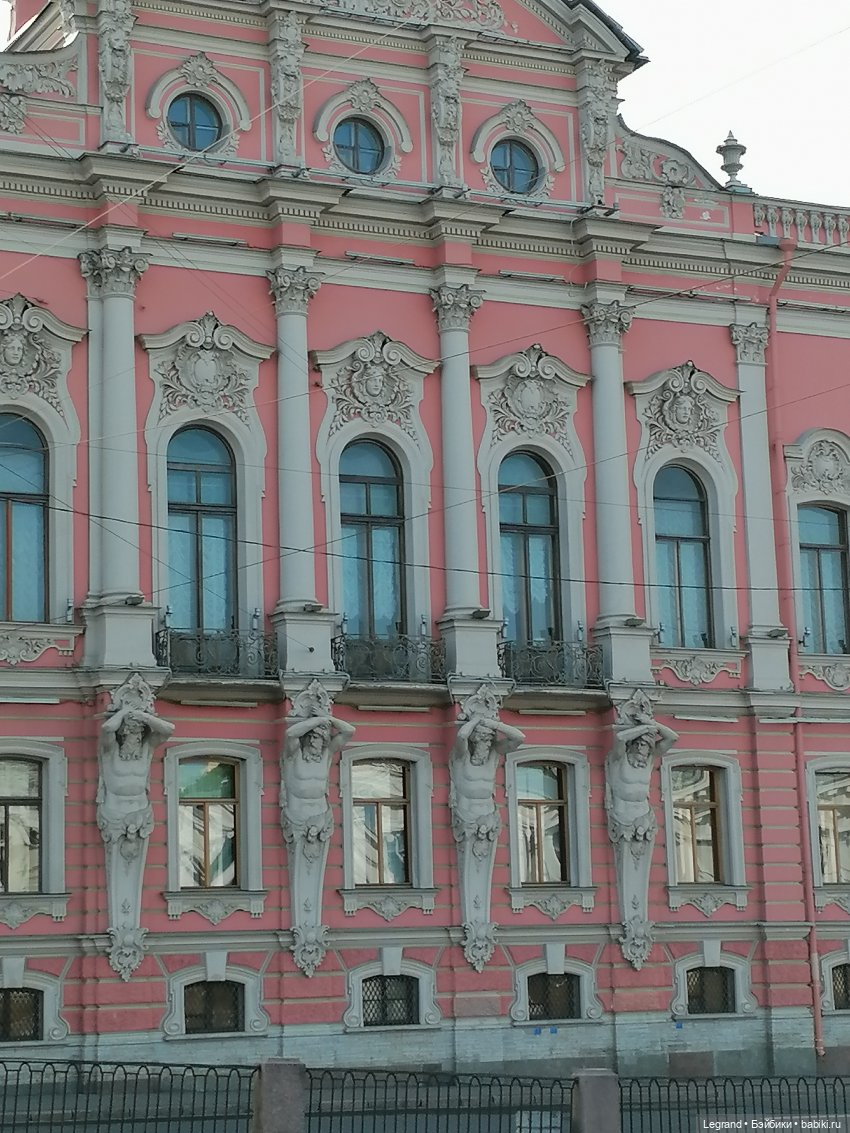 Санкт-Петербург: Невский проспект. Аланья на Аничковом мосту - часть вторая