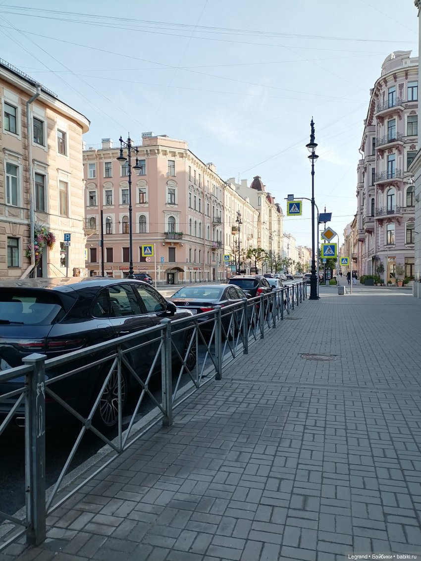 Санкт-Петербург: длинная прогулка с Кирой - по дороге к Невскому