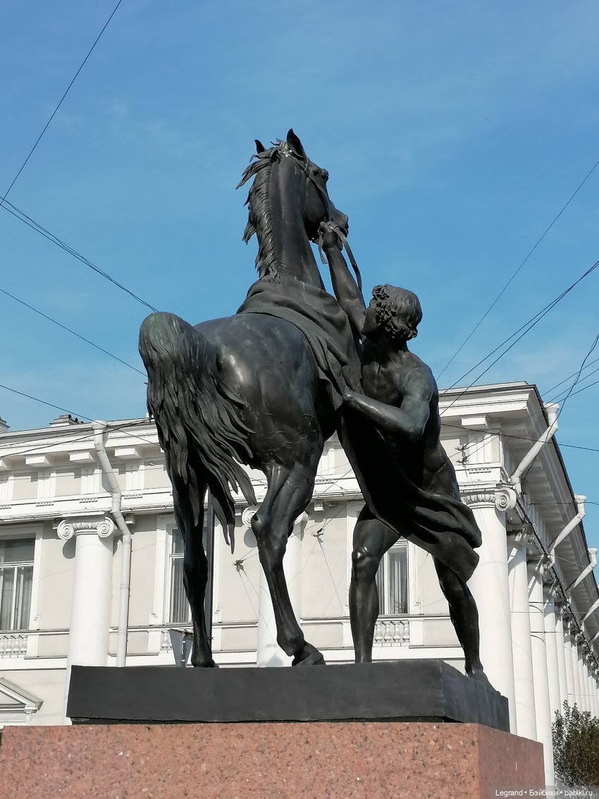 Санкт-Петербург: Невский проспект. Аланья на Аничковом мосту - часть вторая (фото 9)