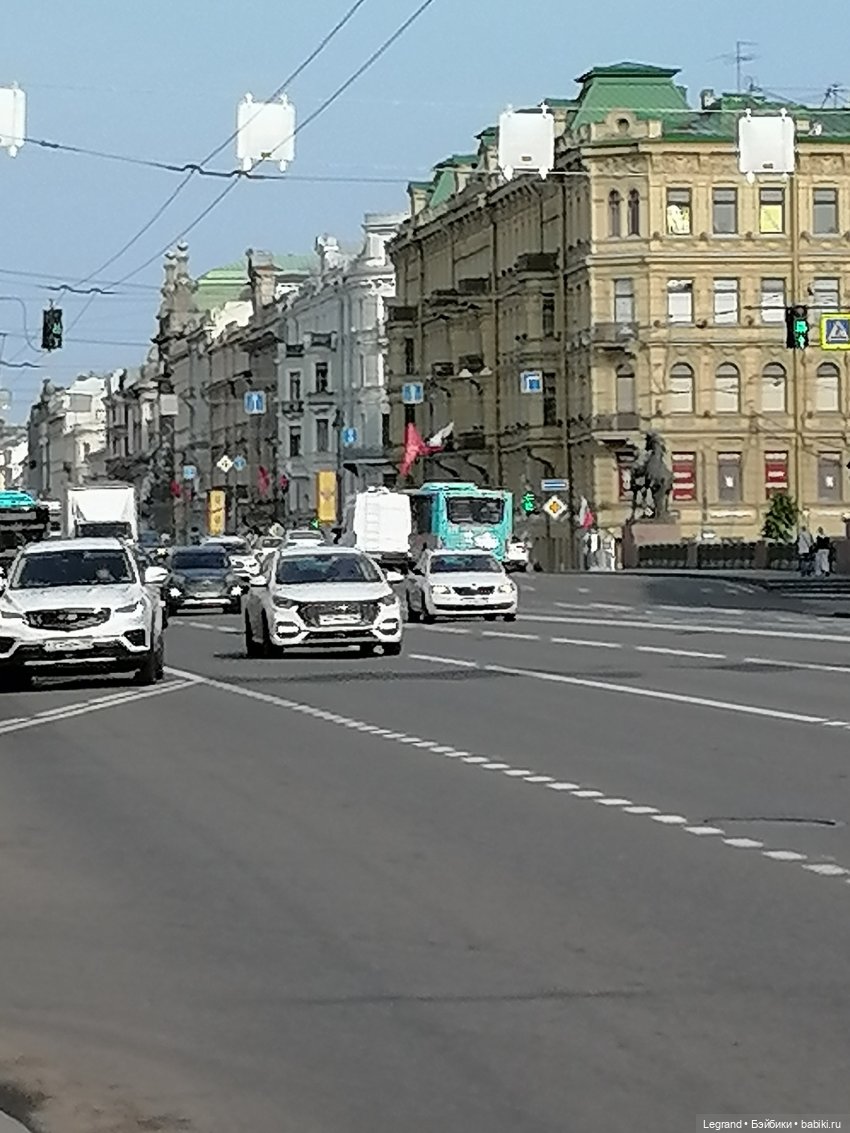 Санкт-Петербург: Невский проспект. Аланья на Аничковом мосту - часть вторая