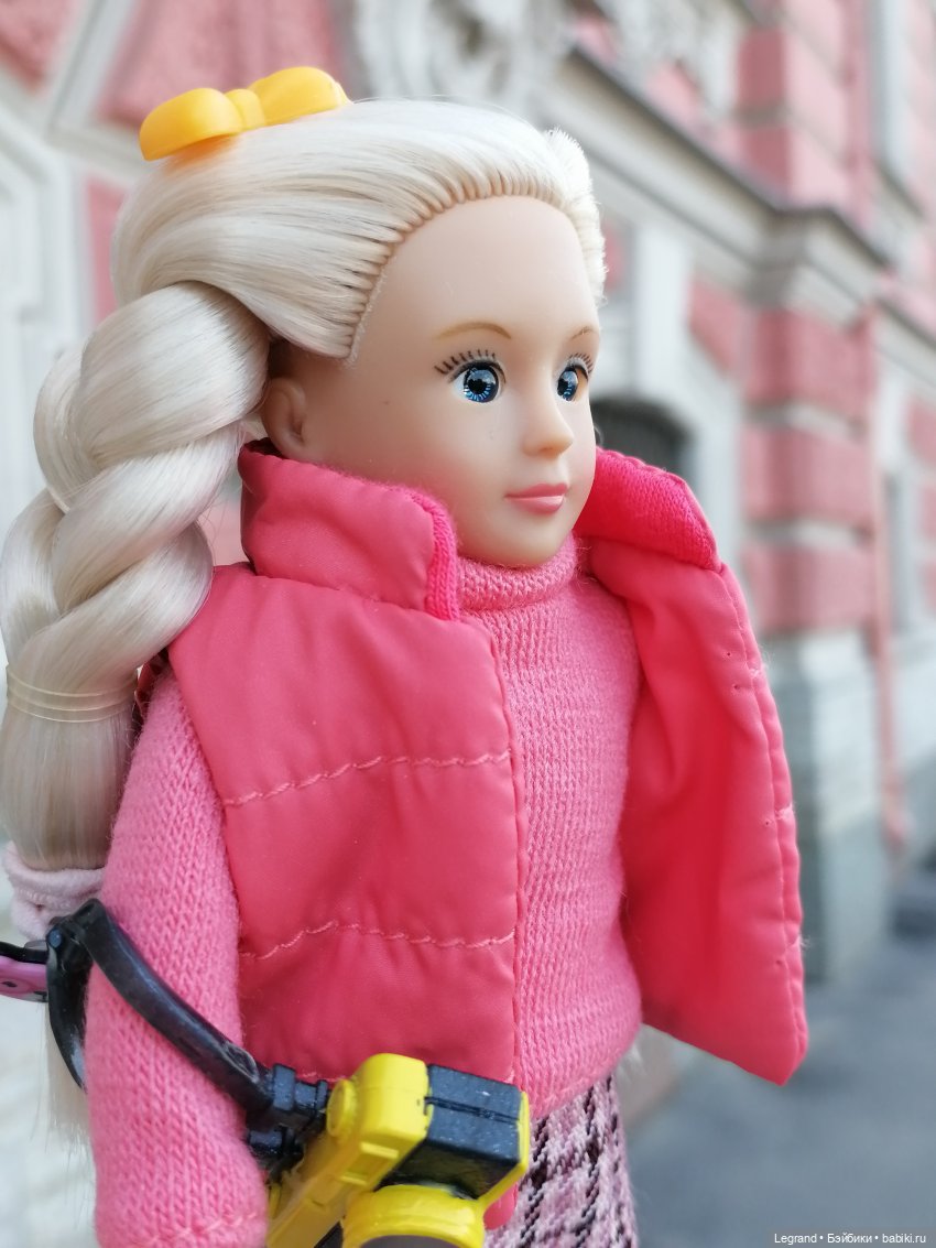 Санкт-Петербург: Кира на прогулке. Фонтанка, Аничков мост - часть вторая