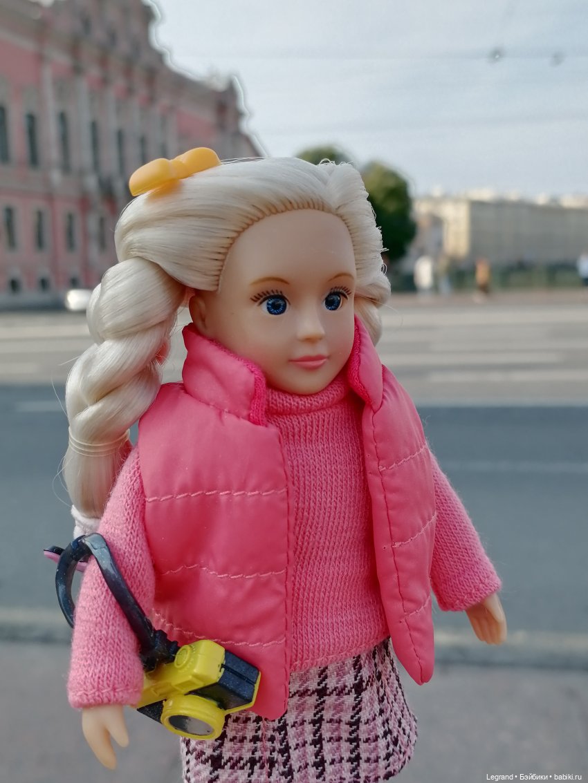 Санкт-Петербург: Кира на прогулке. Фонтанка, Аничков мост - часть первая