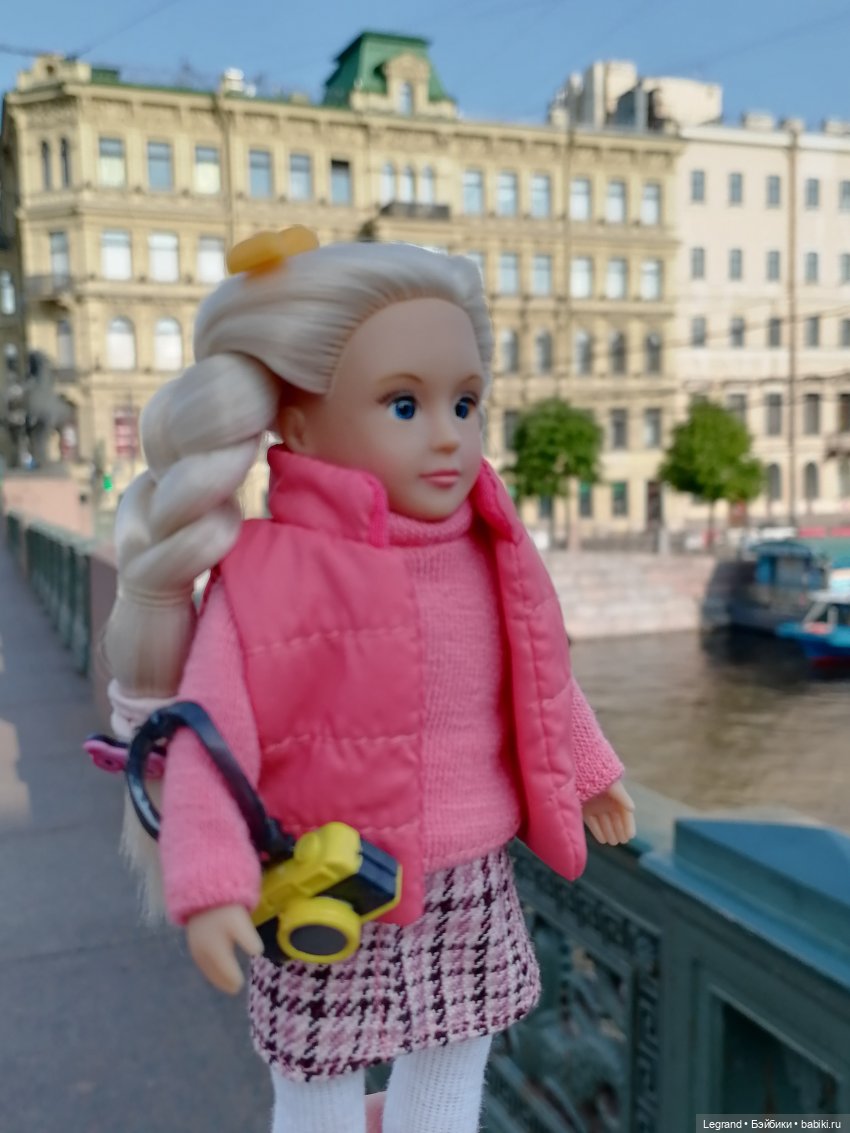 Санкт-Петербург: Кира на прогулке. Фонтанка, Аничков мост - часть вторая (фото 7)