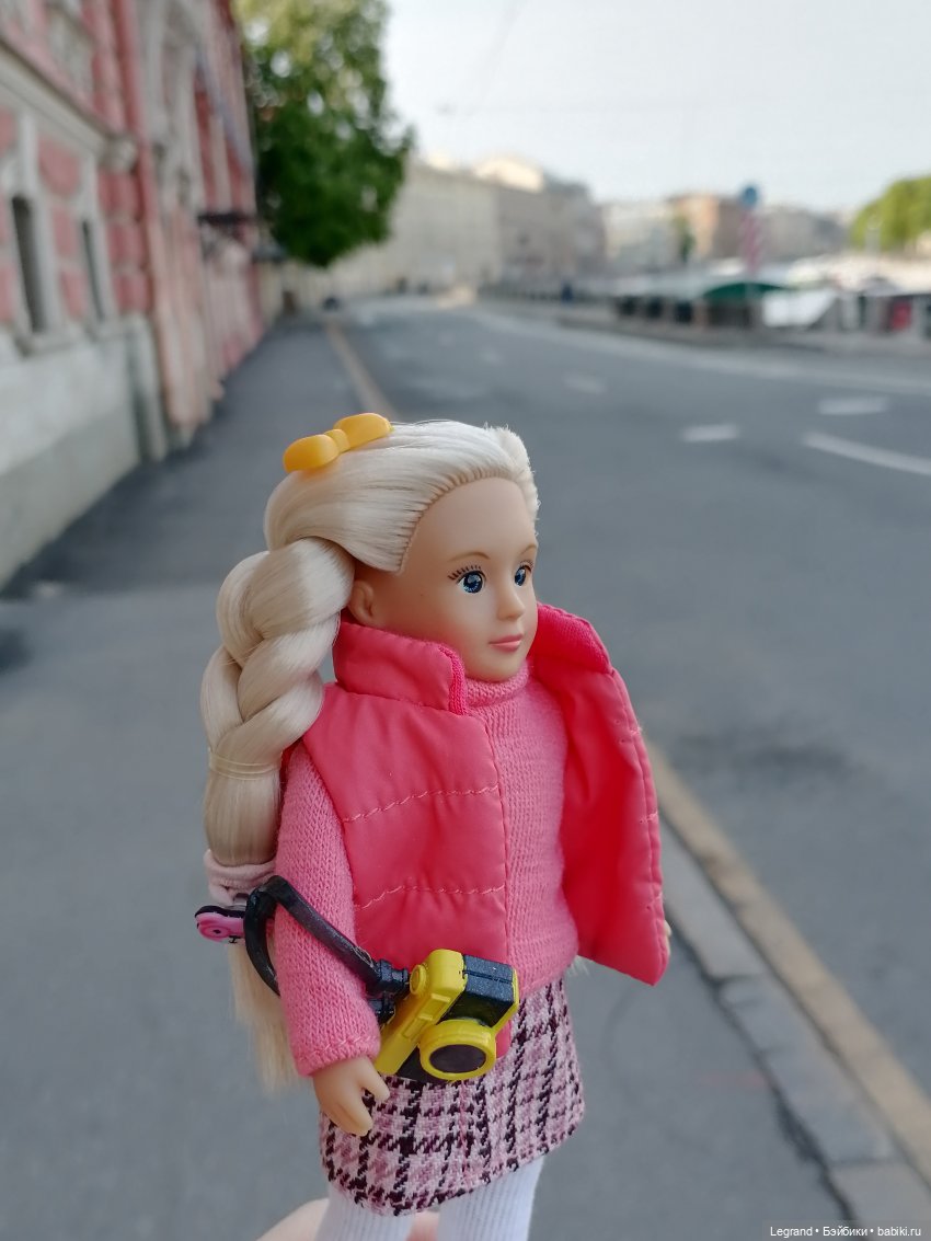 Санкт-Петербург: Кира на прогулке. Фонтанка, Аничков мост - часть вторая