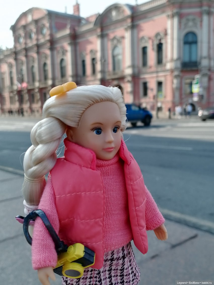 Санкт-Петербург: Кира на прогулке. Фонтанка, Аничков мост - часть первая