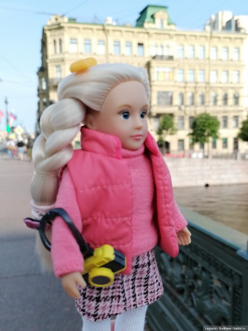 Санкт-Петербург: Кира на прогулке. Фонтанка, Аничков мост - часть вторая (фото 8)