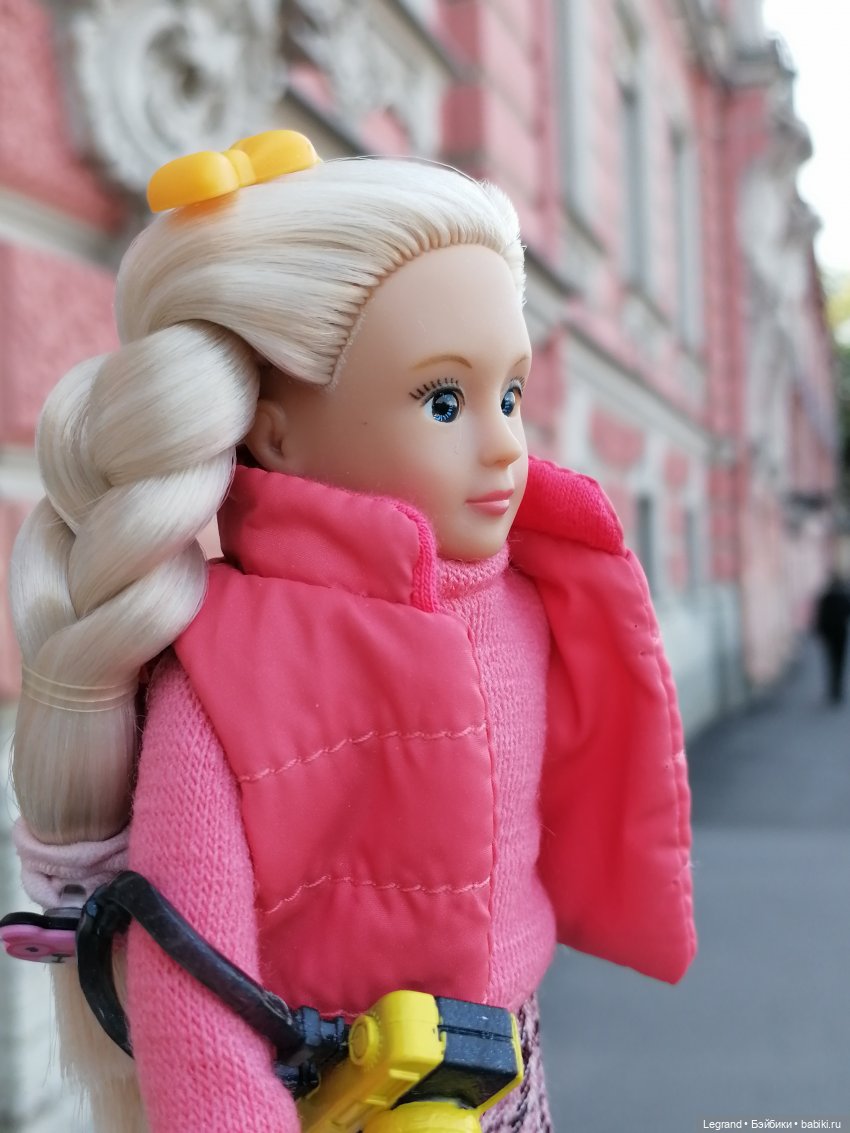 Санкт-Петербург: Кира на прогулке. Фонтанка, Аничков мост - часть вторая