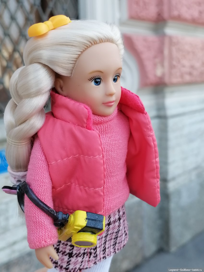 Санкт-Петербург: Кира на прогулке. Фонтанка, Аничков мост - часть вторая