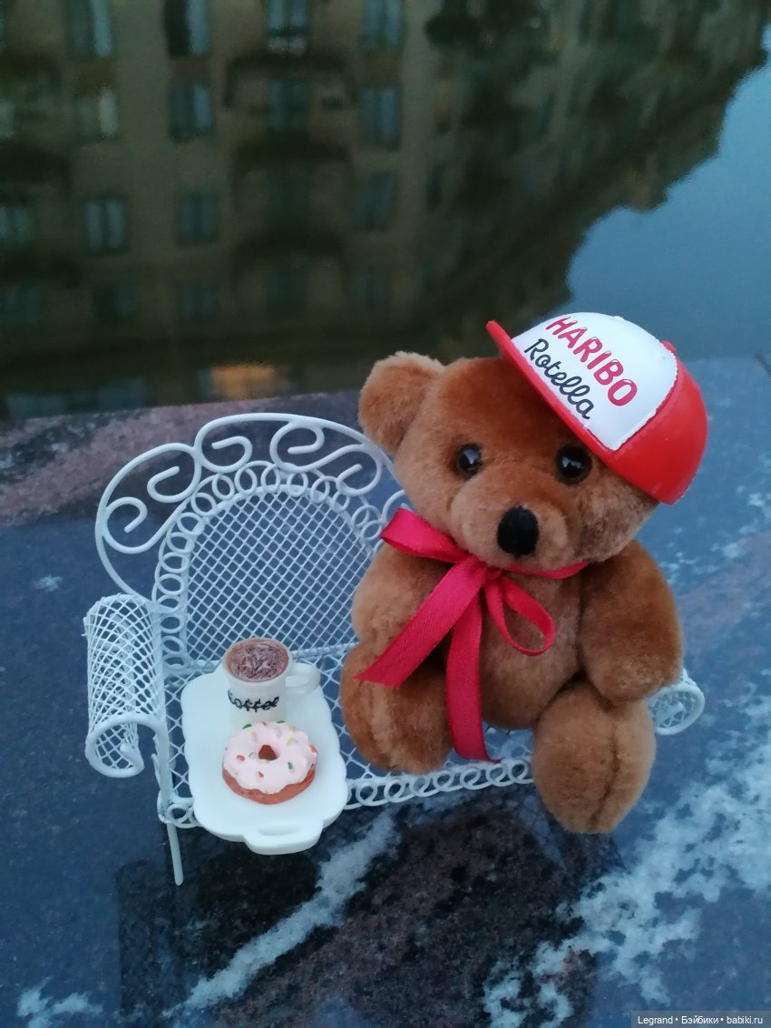 Из жизни моих мишек: Мишель и вечерний кофе в Парадном