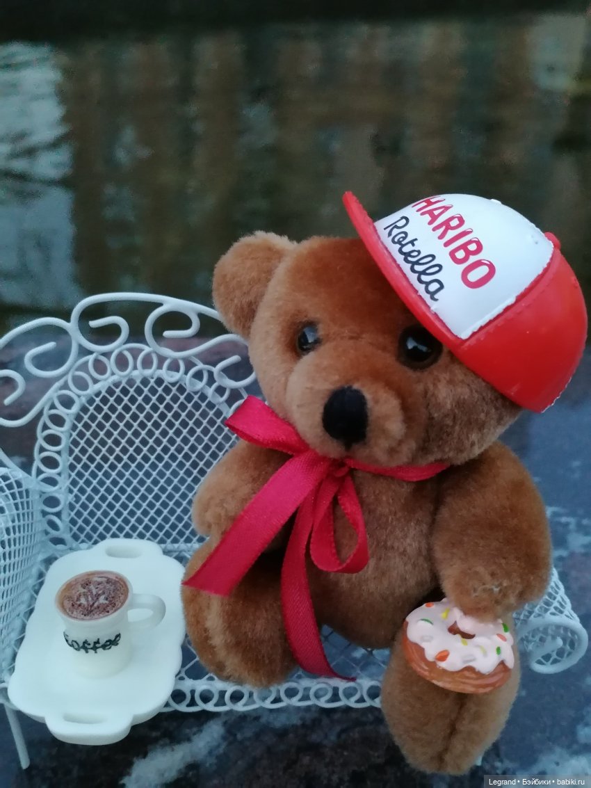 Из жизни моих мишек: Мишель и вечерний кофе в Парадном