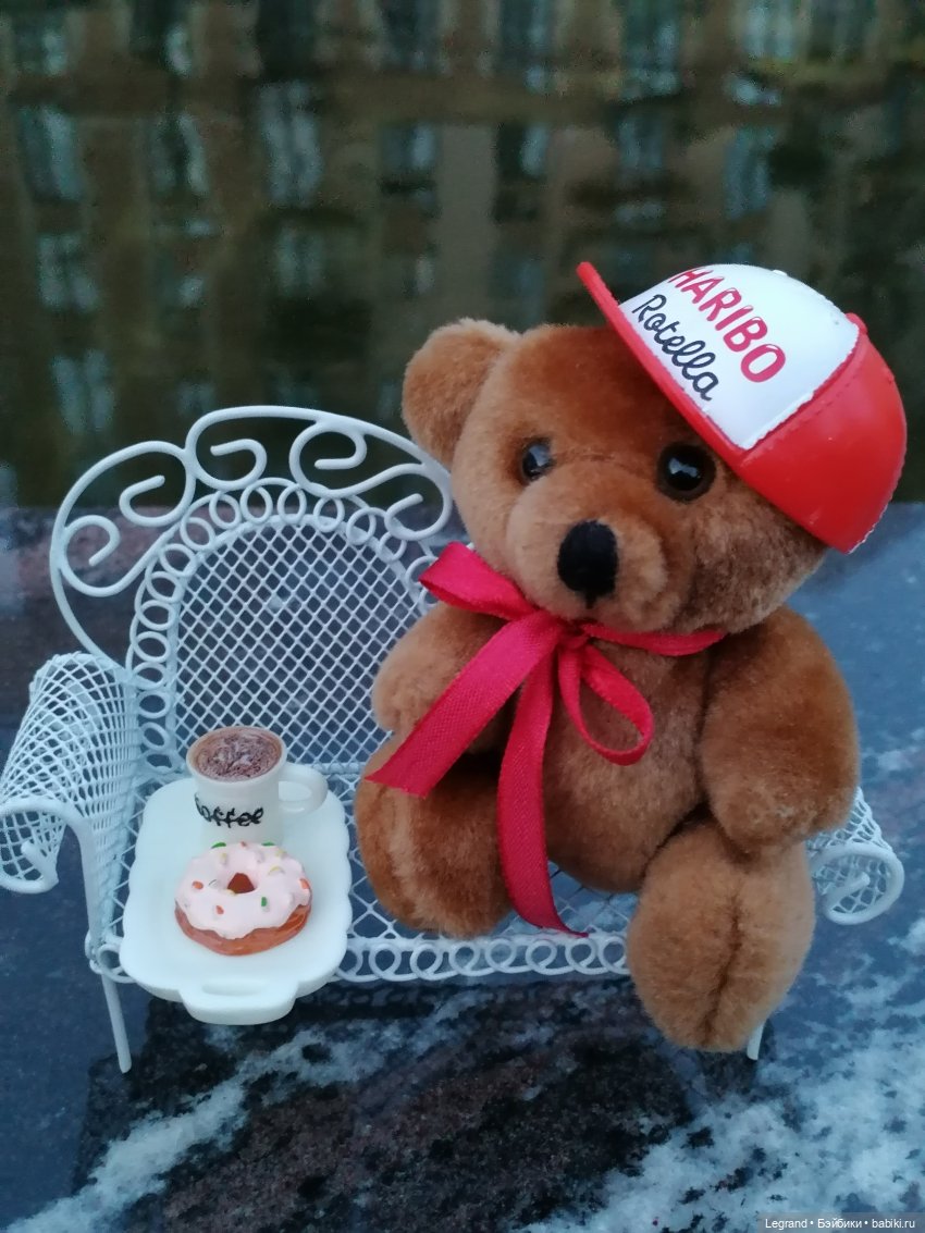 Из жизни моих мишек: Мишель и вечерний кофе в Парадном