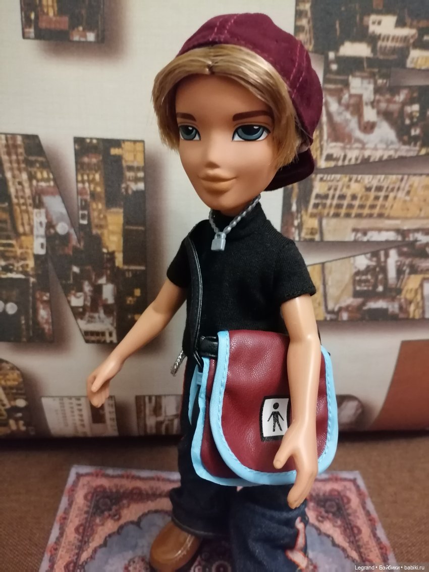 Лурения: винтажный Эйтан и новый Bratz Cameron