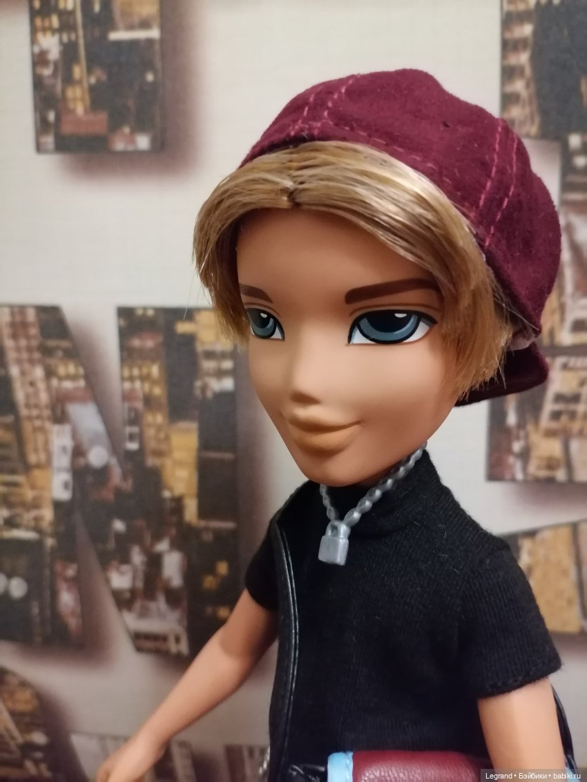 Лурения: винтажный Эйтан и новый Bratz Cameron