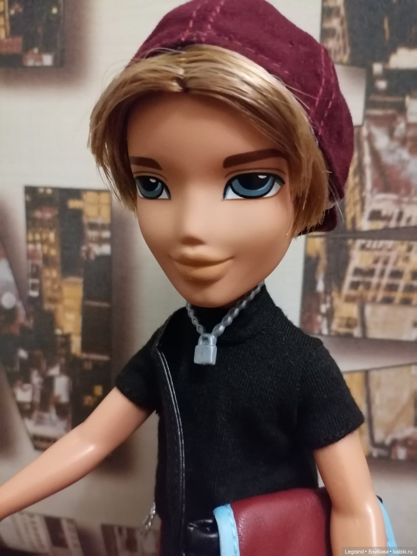 Лурения: винтажный Эйтан и новый Bratz Cameron