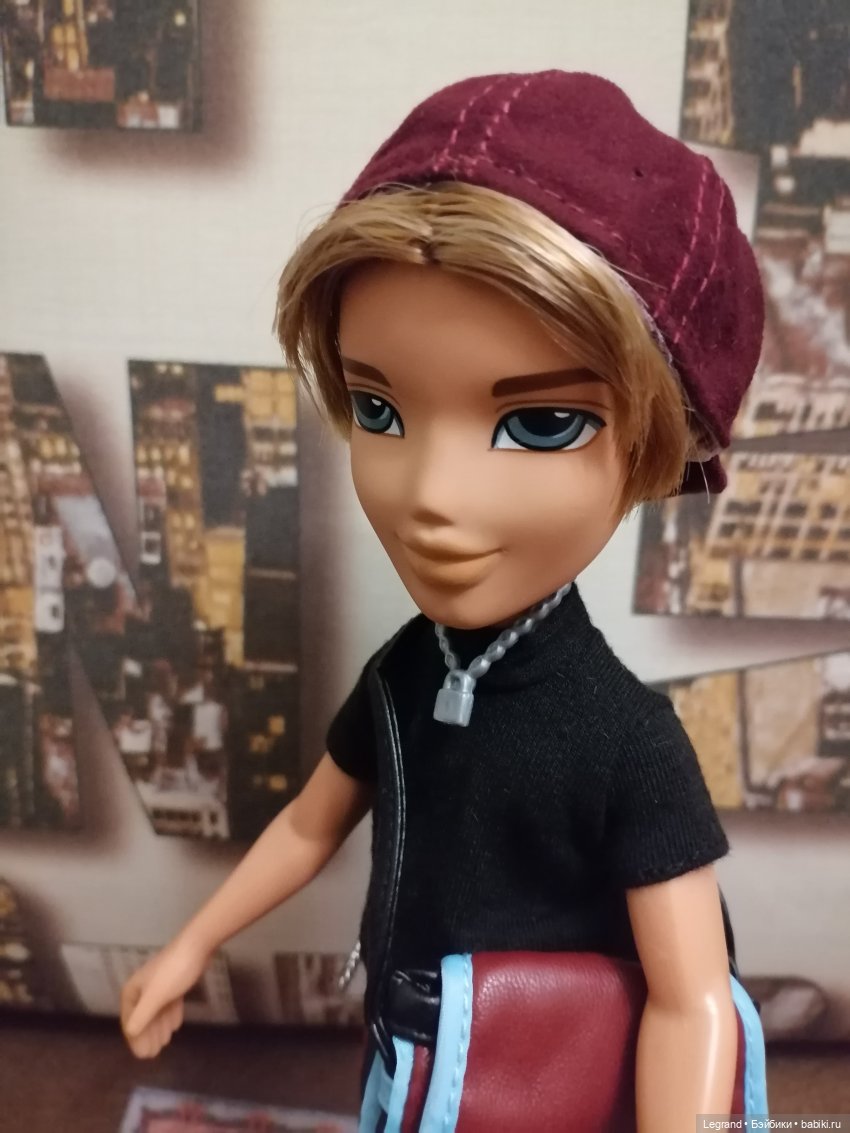 Лурения: винтажный Эйтан и новый Bratz Cameron